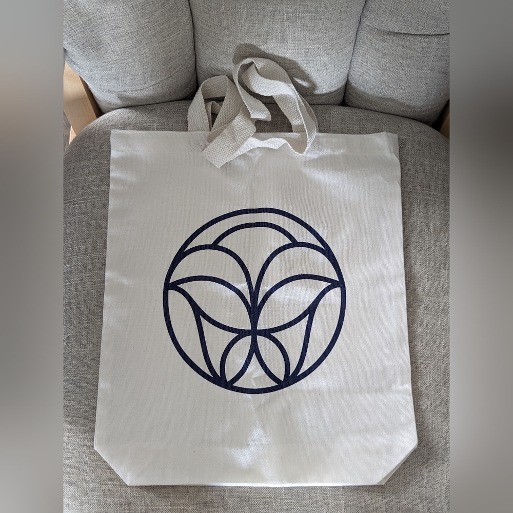 🌼 5/20$ 🌼White and Blue Canvas Tote Bag with Geometric Design